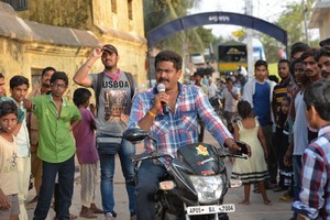 Chuttalabbayi New Working Photos